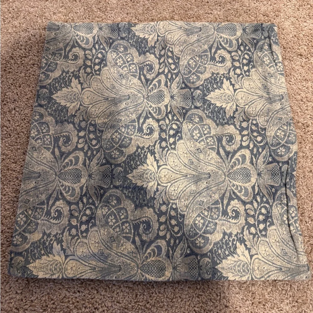 Bundle Pottery Barn/West Elm Pillow Covers - Blue Paisley & Cream Textured 20X20